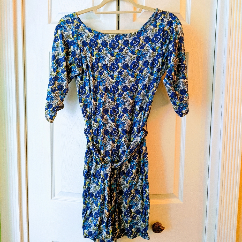 HOLD FOR ANN Silky Strech Floral Dress